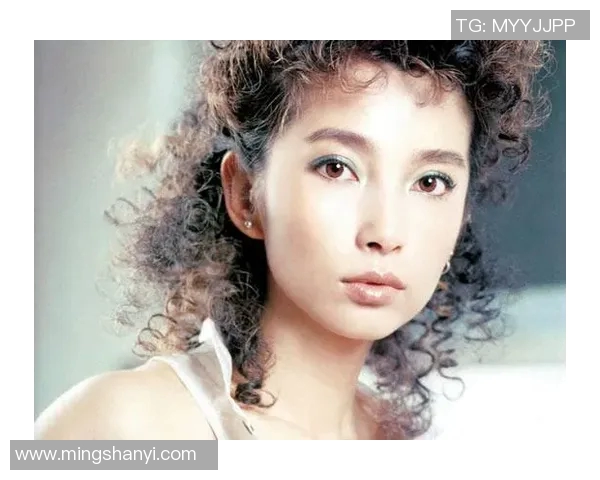 璀璨星光下的篮球女明星壁纸展现运动与魅力的完美结合